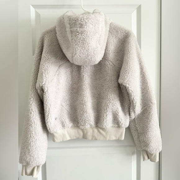 Lululemon Textured Fleece Half Zip - Picture 3 of 16